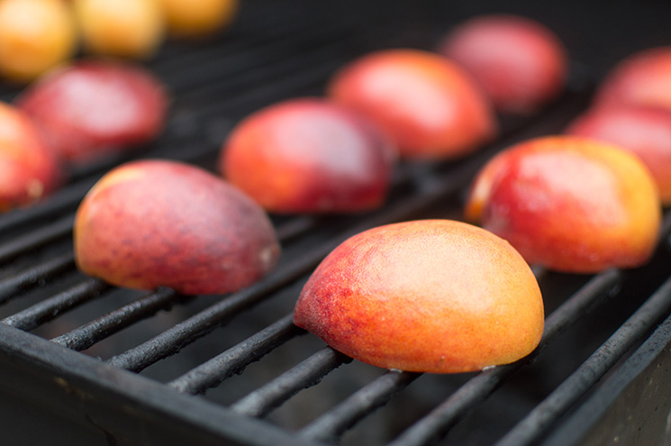 grilled peaches